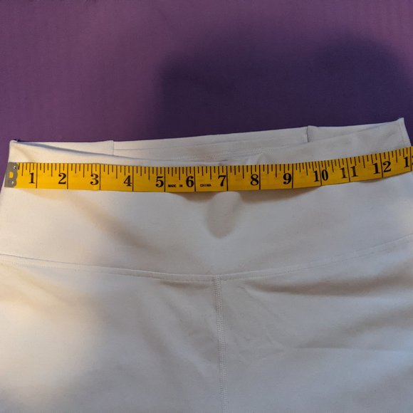 White fabletics leggings - Picture 2 of 5